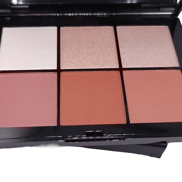 Doucce Posh Powder Face Palette - Picture 4 of 6